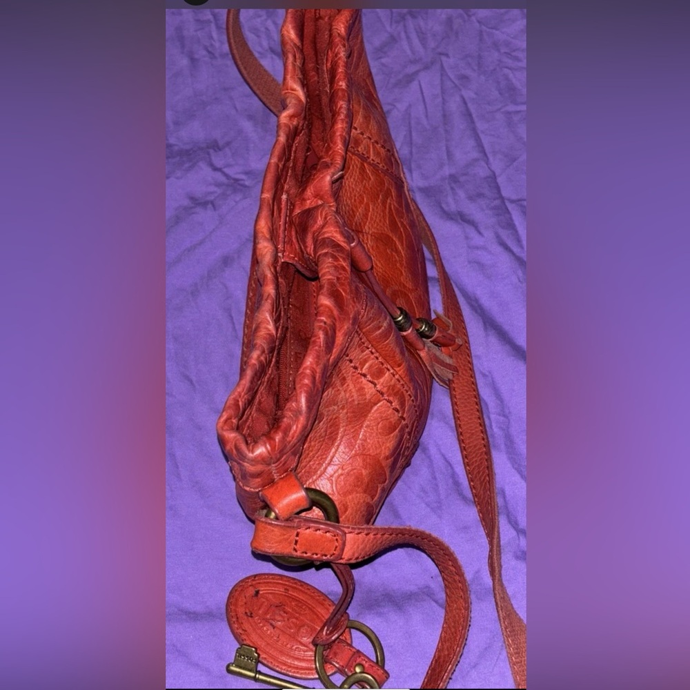 Fossil VTG Talita drawstring Crossbody Hobo bag Tooled Genuine Rust Red Leather - Picture 8 of 9